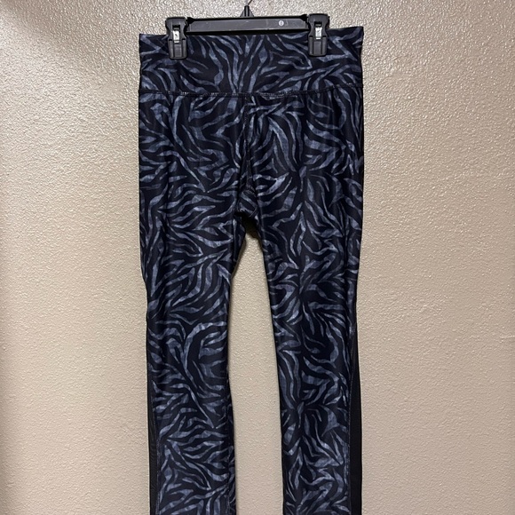 NEW Juicy Couture Sport Essential Crop Zebra Leggings High Waist Yoga Active - Picture 4 of 9